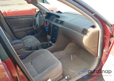 2001 Toyota Camry Le z USA, uszkodzony, nr VIN JT2BG22K510545653